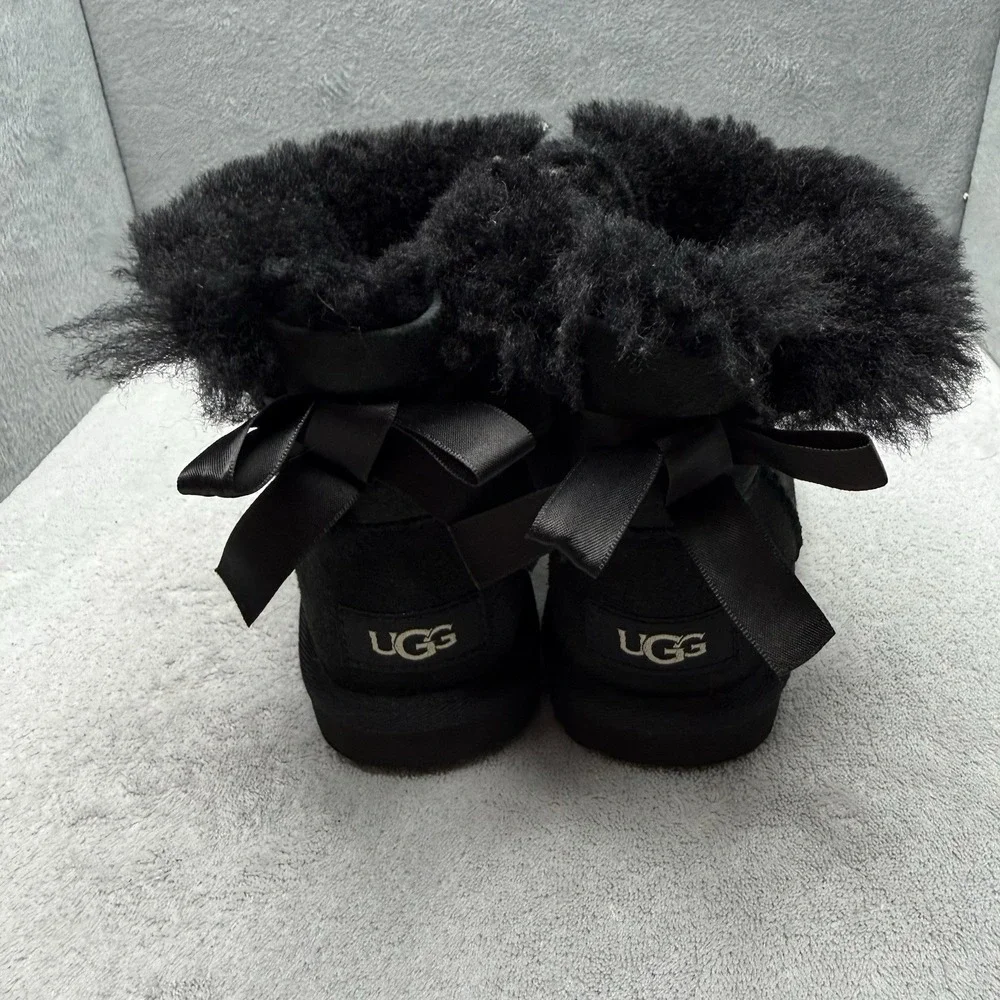 UGG Mini Bailey Bow II Boots Toddler Girls Size 10 Black Sheepskin 1017397T